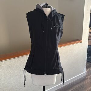Oakley black Fleece hooded vest
